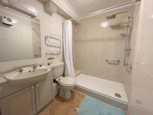 Photo 19- click for photo gallery